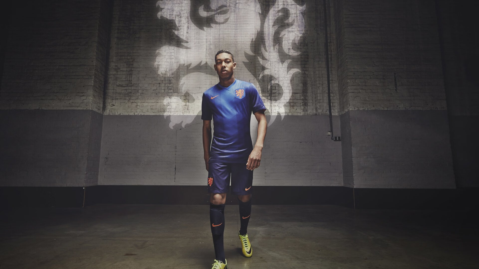 开云下载-德甲争冠战之夜，伦纳德关键节点连续得分，跨越体育的决胜者基因